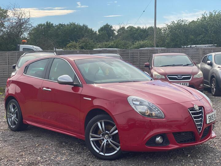 Alfa Romeo Giulietta 1.4 TB MultiAir Exclusive Euro 6 (s/s) 5dr Alfa Romeo Giulietta 1.4 TB MultiAir Exclusive Euro 6 (s/s) 5dr