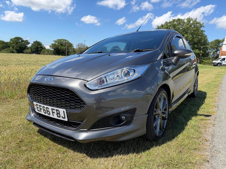 Ford Fiesta 1.0T EcoBoost ST-Line Euro 6 (s/s) 3dr