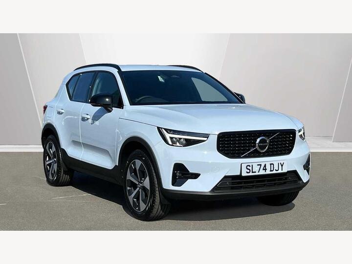 Volvo XC40 2.0 B3 MHEV Plus Dark DCT Auto Euro 6 (s/s) 5dr
