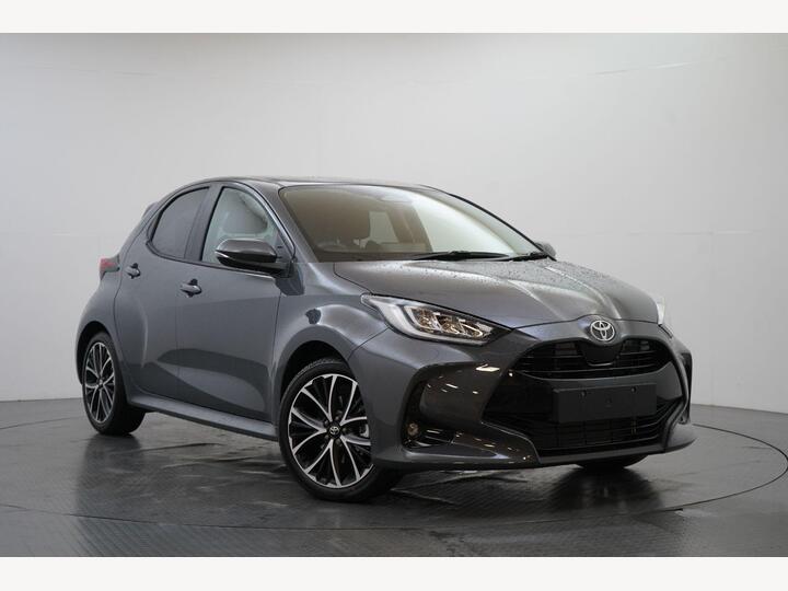 Toyota Yaris 1.5 VVT-h Design E-CVT Euro 6 (s/s) 5dr