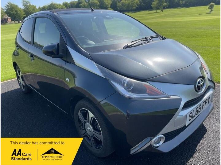 Toyota AYGO 1.0 VVT-i X-clusiv 2 X-wave Euro 6 5dr (Safety Sense)