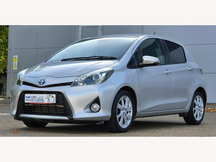 Toyota Yaris 1.5 VVT-h T Spirit CVT Euro 5 5dr