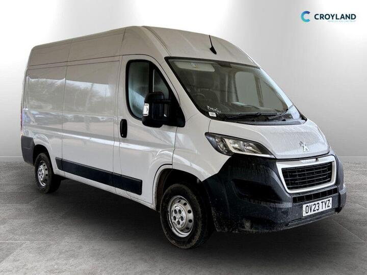 Peugeot BOXER 2.2 BlueHDi 335 Professional Premium + Panel Van 5dr Diesel Manual L2 H2 Euro 6 (s/s) (140 Ps)