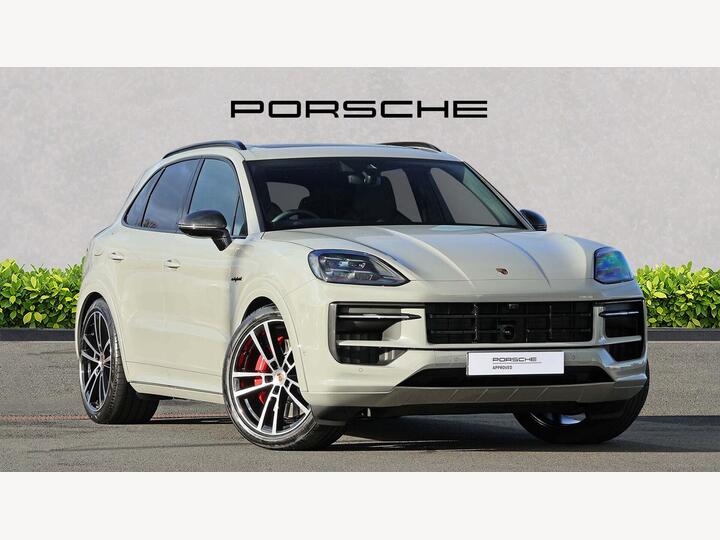 Porsche Cayenne 3.0 V6 E-Hybrid 25.9kWh S Black Edition TiptronicS 4WD Euro 6 (s/s) 5dr Porsche Cayenne 3.0 V6 E-Hybrid 25.9kWh S Black Edition TiptronicS 4WD Euro 6 (s/s) 5dr