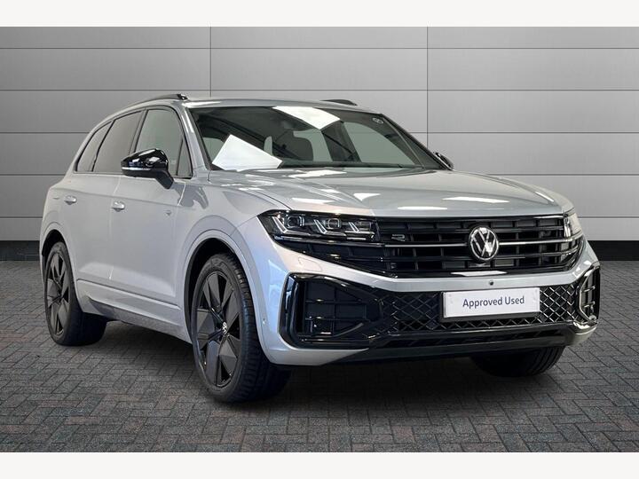 Volkswagen Touareg 3.0 TDI V6 Black Edition Tiptronic 4Motion Euro 6 (s/s) 5dr