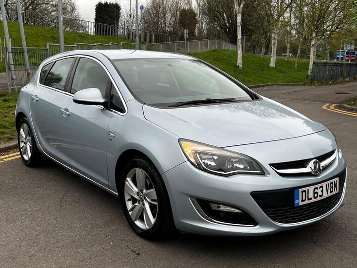 Vauxhall Astra 1.4T 16v SRi Euro 5 5dr