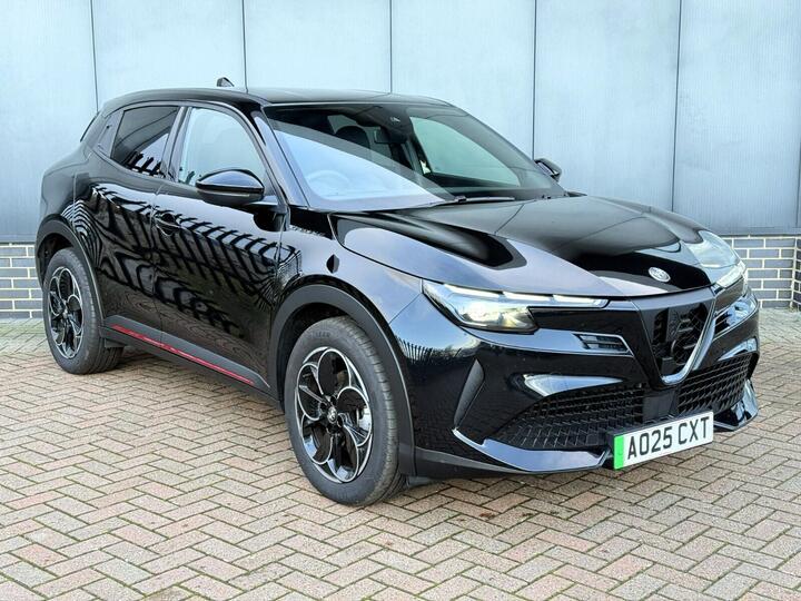 Alfa Romeo Junior 54kWh Elettrica Speciale Auto 5dr