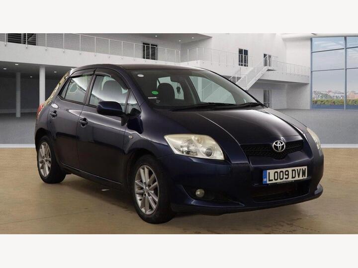 Toyota Auris 1.33 VVT-i TR (s/s) 5dr