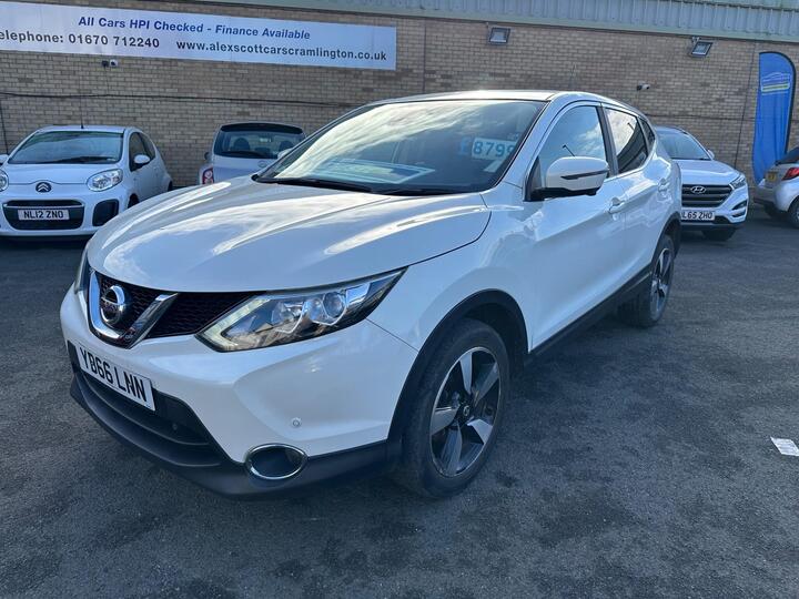 Nissan Qashqai 1.6 DCi N-Connecta 4WD Euro 6 (s/s) 5dr Nissan Qashqai 1.6 DCi N-Connecta 4WD Euro 6 (s/s) 5dr