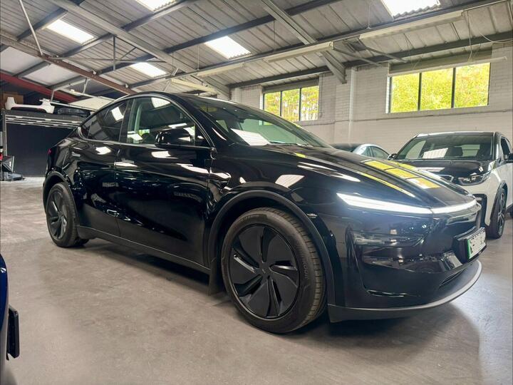 Tesla Model Y 84.7kWh (Dual Motor) Long Range Auto 4WDE 5dr