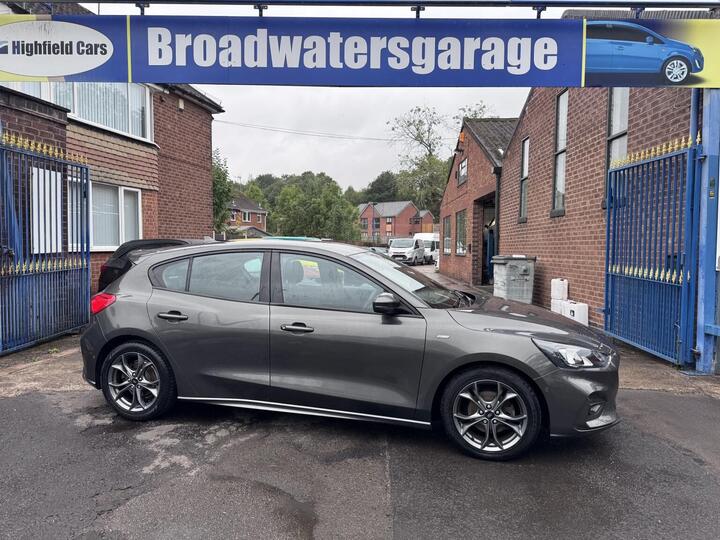 Ford FOCUS 1.0T EcoBoost ST-Line Euro 6 (s/s) 5dr