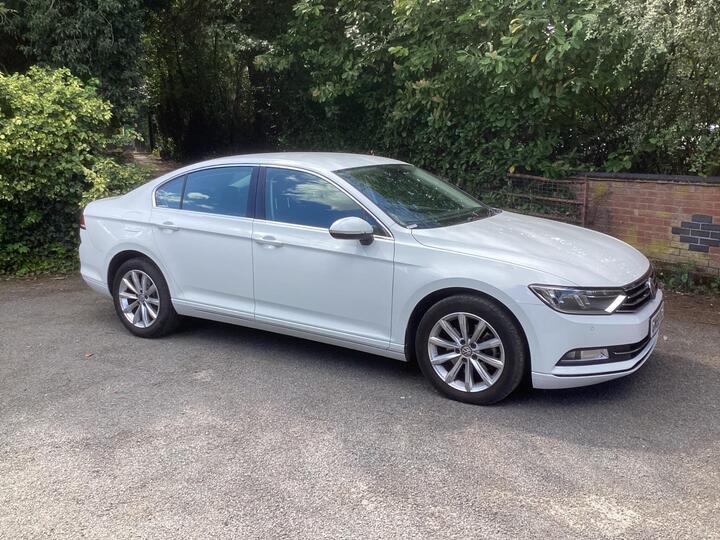 Volkswagen Passat 1.6 TDI BlueMotion Tech SE Euro 6 (s/s) 4dr Volkswagen Passat 1.6 TDI BlueMotion Tech SE Euro 6 (s/s) 4dr