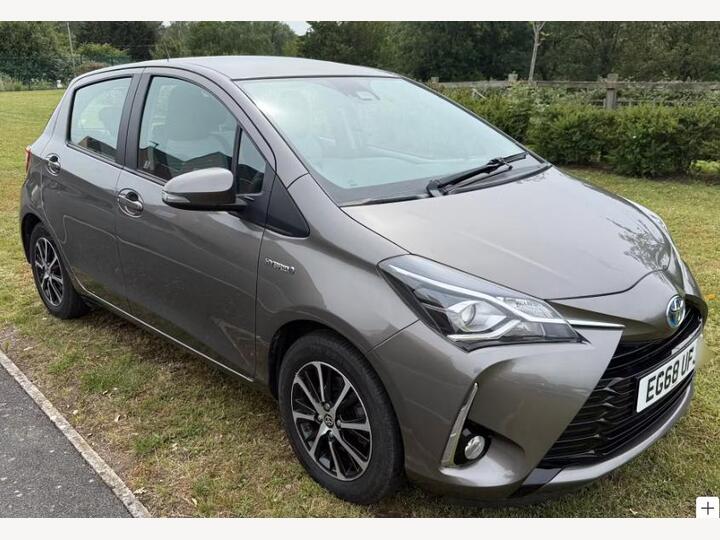 Toyota Yaris 1.5 VVT-h Icon Tech E-CVT Euro 6 (s/s) 5dr