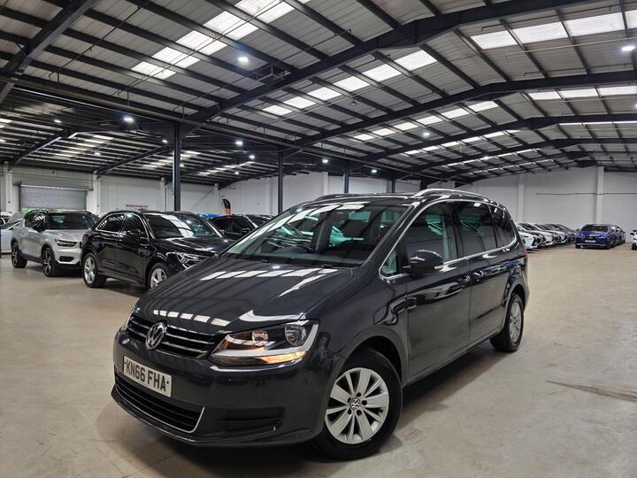 Volkswagen Sharan 2.0 TDI BlueMotion Tech SE Nav DSG Euro 6 (s/s) 5dr Volkswagen Sharan 2.0 TDI BlueMotion Tech SE Nav DSG Euro 6 (s/s) 5dr