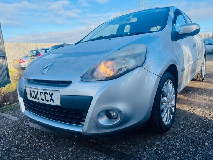 Renault Clio 1.5 DCi Dynamique TomTom Euro 5 5dr