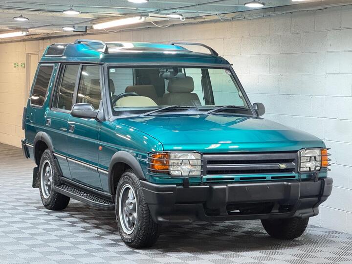 Land Rover Discovery 4.0i V8 ES Station Wagon 5dr (7 Seats)