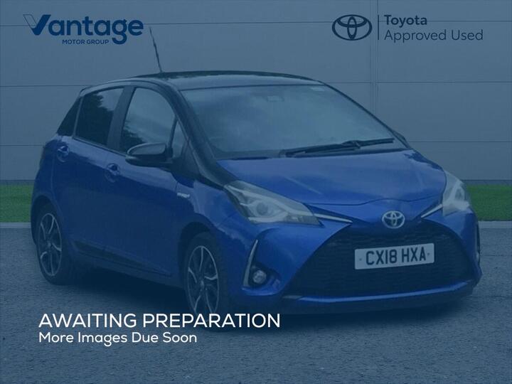 Toyota Yaris 1.5 VVT-h Grey Bi-Tone E-CVT Euro 6 (s/s) 5dr Toyota Yaris 1.5 VVT-h Grey Bi-Tone E-CVT Euro 6 (s/s) 5dr