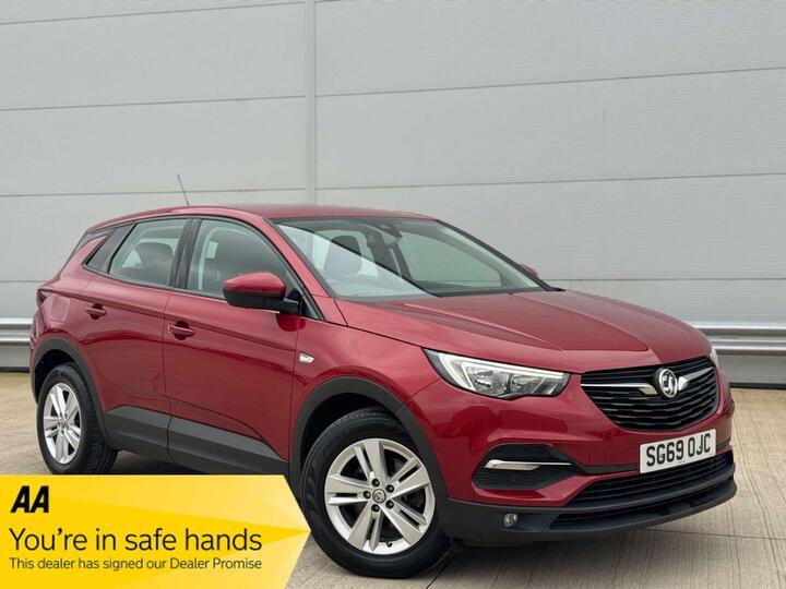 Vauxhall GRANDLAND X 1.2 Turbo SE Auto Euro 6 (s/s) 5dr Vauxhall GRANDLAND X 1.2 Turbo SE Auto Euro 6 (s/s) 5dr