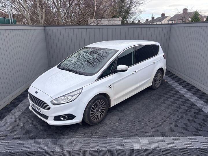 Ford S-MAX 1.5T EcoBoost Titanium Euro 6 (s/s) 5dr