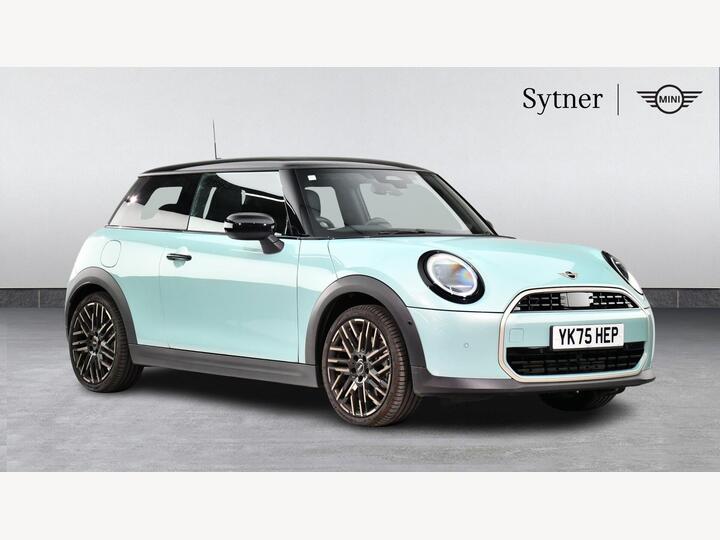 MINI Cooper 1.5C Exclusive Steptronic Euro 6 (s/s) 3dr