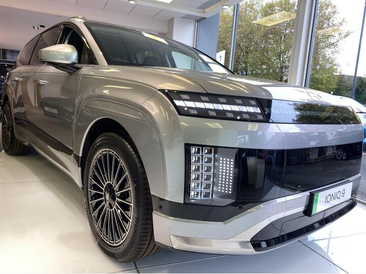 Hyundai IONIQ 9 110kWh Calligraphy Auto AWD 5dr