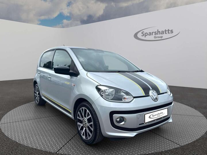 Volkswagen UP! 1.0 Street Up! Euro 6 5dr Volkswagen UP! 1.0 Street Up! Euro 6 5dr