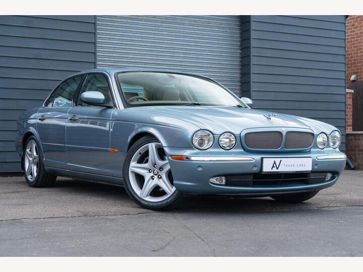 Jaguar XJ 3.0 XJ6 Sovereign 4dr