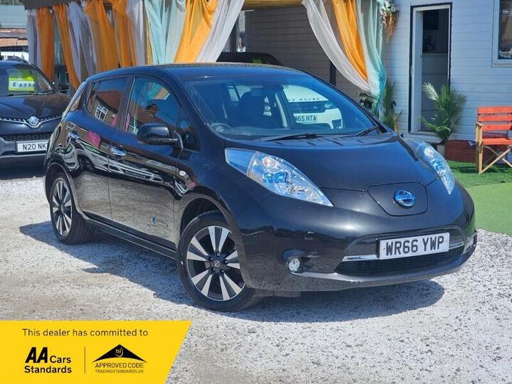 Nissan Leaf 30kWh Tekna Auto 5dr Nissan Leaf 30kWh Tekna Auto 5dr