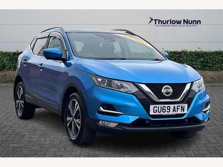 Nissan Qashqai 1.3 DIG-T N-Connecta Euro 6 (s/s) 5dr