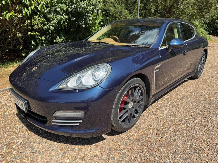 Porsche PANAMERA 4.8 V8 4S PDK 4WD Euro 5 (s/s) 5dr Porsche PANAMERA 4.8 V8 4S PDK 4WD Euro 5 (s/s) 5dr