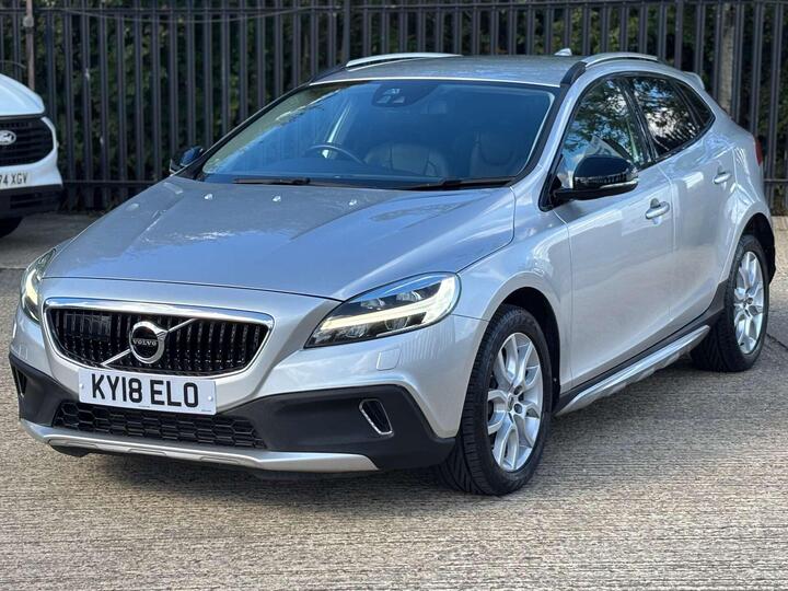 Volvo V40 2.0 D3 Pro Euro 6 (s/s) 5dr