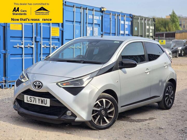 Toyota AYGO 1.0 VVT-i X-trend X-shift Euro 6 5dr (Safety Sense)