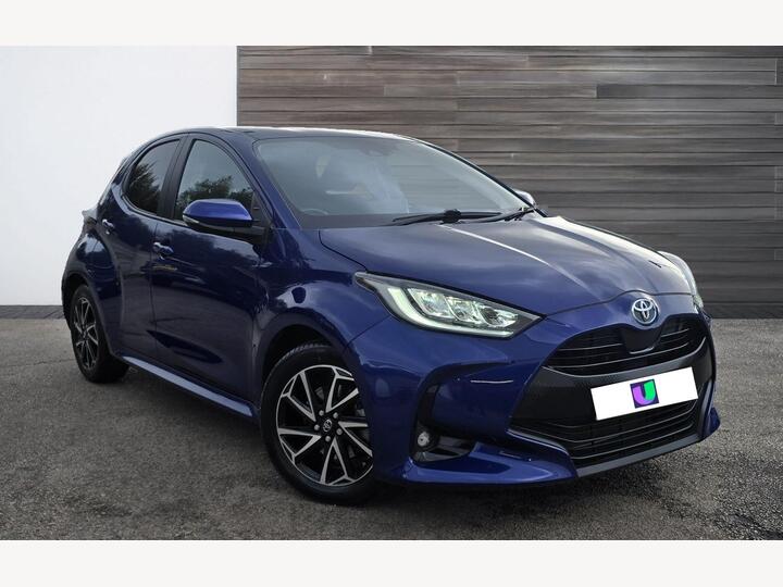 Toyota Yaris 1.5 VVT-h Design E-CVT Euro 6 (s/s) 5dr