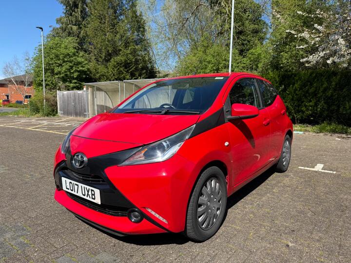 Toyota AYGO 1.0 VVT-i X-play Euro 6 5dr