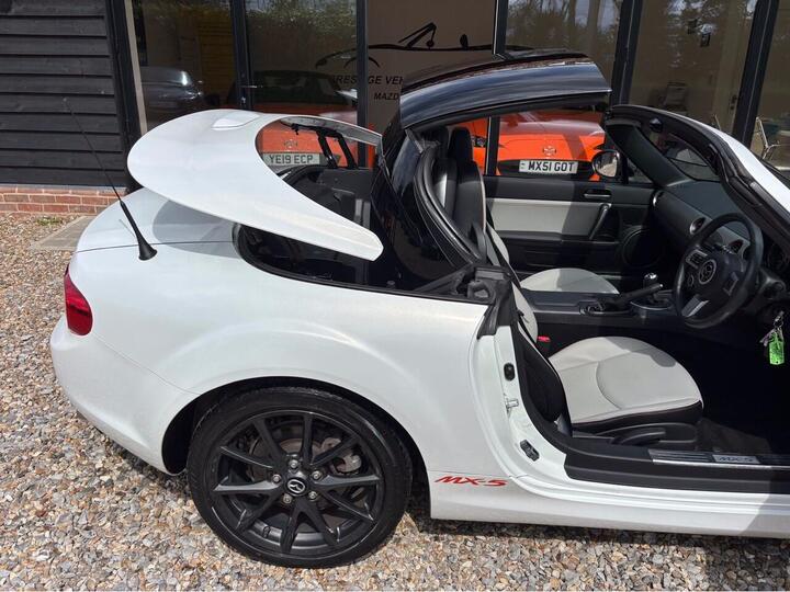 Mazda MX-5 2.0i Kuro Roadster Euro 5 2dr