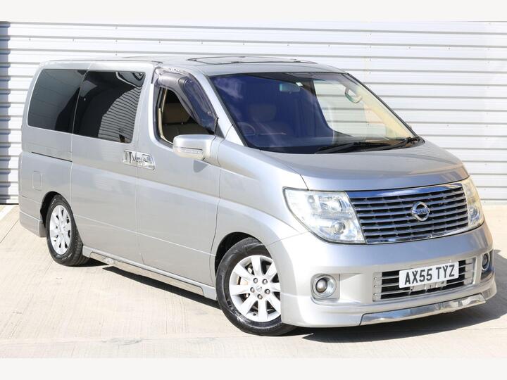 Nissan Elgrand 3.5 V6 RIDER AUTOMATIC