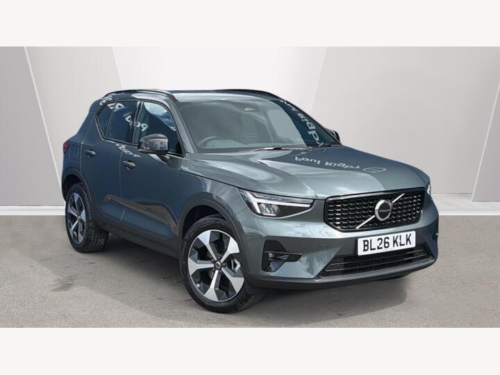 Volvo XC40 2.0 B3 MHEV Plus Dark DCT Auto Euro 6 (s/s) 5dr