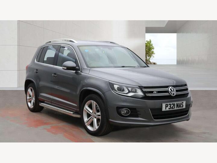 Volkswagen TIGUAN 2.0 TDI BlueMotion Tech R-Line 4WD Euro 5 (s/s) 5dr (Nav)