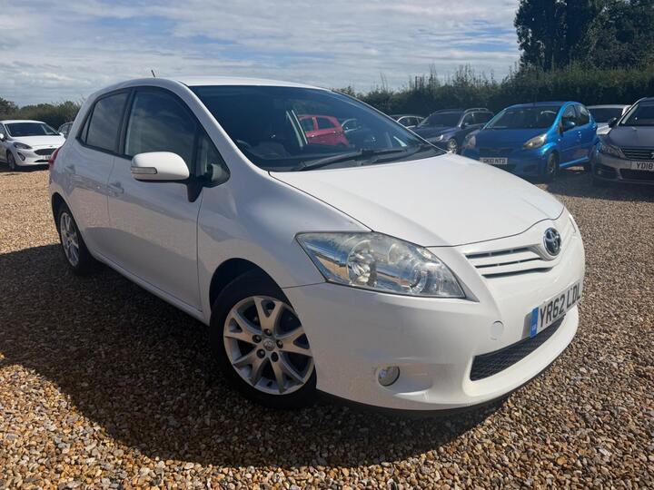 Toyota Auris 1.6 V-Matic Colour Collection Euro 5 5dr