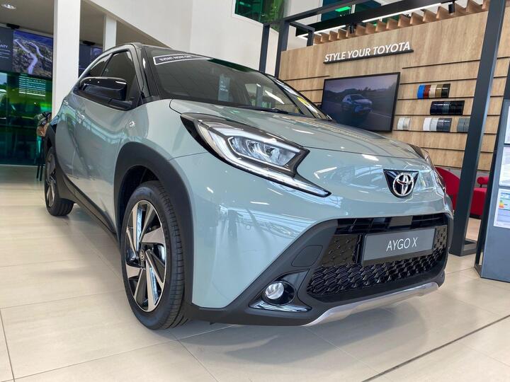 Toyota Aygo X 1.0 VVT-i Exclusive Euro 6 (s/s) 5dr
