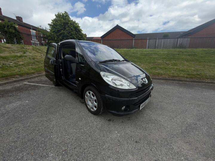 Peugeot 1007 1.4 8v Dolce 3dr Peugeot 1007 1.4 8v Dolce 3dr