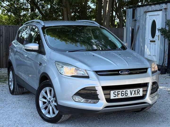 Ford Kuga 2.0 TDCi Titanium 2WD Euro 6 (s/s) 5dr