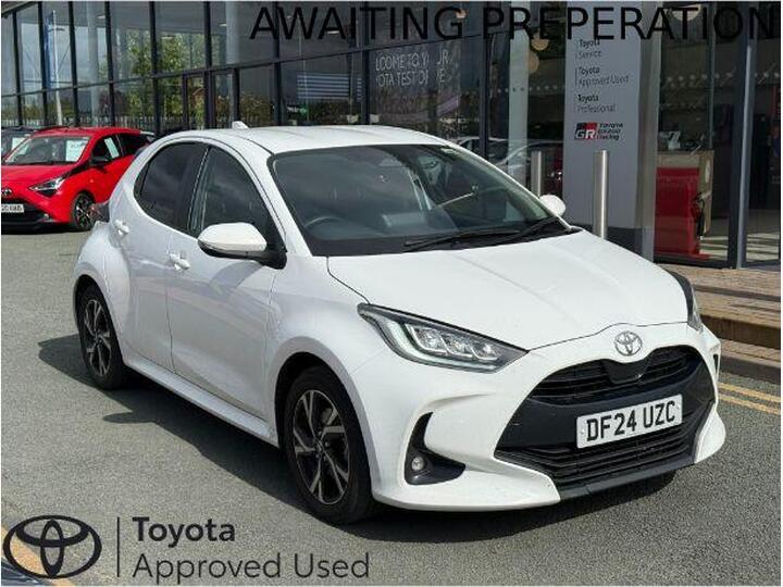 Toyota Yaris 1.5 VVT-h Design E-CVT Euro 6 (s/s) 5dr