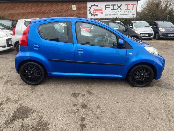 Peugeot 107 1.0 12V Urban Euro 5 5dr
