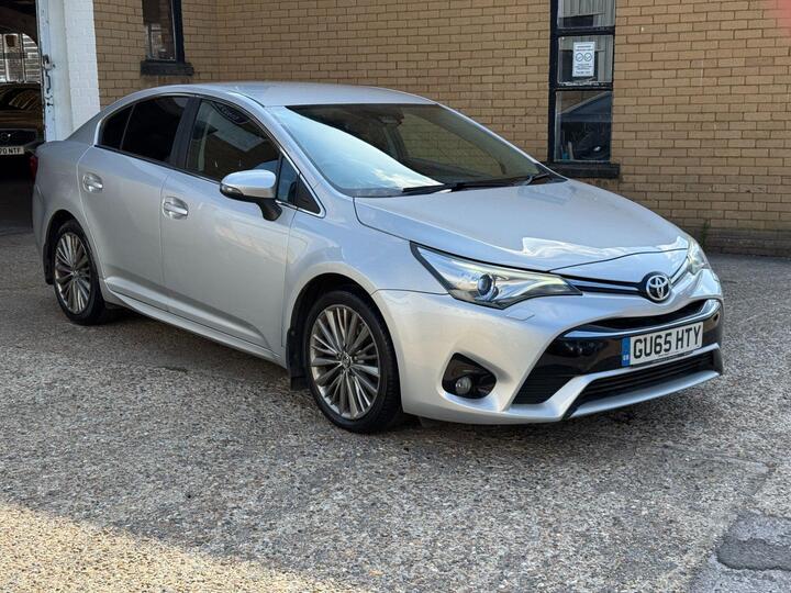 Toyota AVENSIS 2.0 D-4D Excel Euro 6 (s/s) 4dr