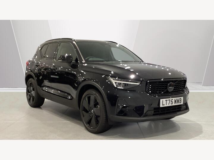 Volvo XC40 2.0 B3 MHEV Plus Black Edition DCT Auto Euro 6 (s/s) 5dr