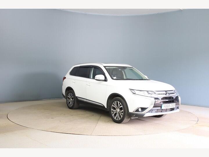 Mitsubishi Outlander 2.2 DI-D 4 4WD Euro 6 (s/s) 5dr Mitsubishi Outlander 2.2 DI-D 4 4WD Euro 6 (s/s) 5dr