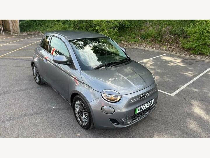 Fiat 500e 42kWh Icon Auto 3dr