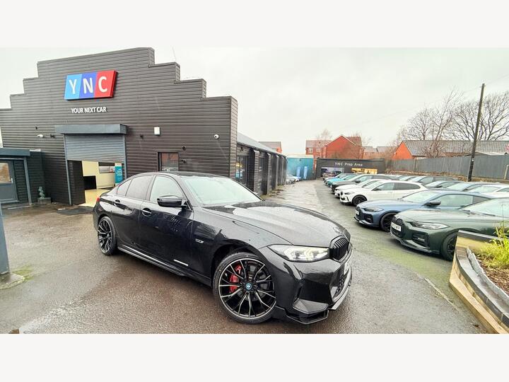 BMW 3 Series 2.0 330e 12kWh M Sport Auto XDrive Euro 6 (s/s) 4dr BMW 3 Series 2.0 330e 12kWh M Sport Auto XDrive Euro 6 (s/s) 4dr