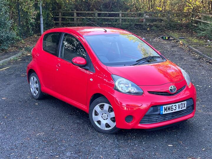 Toyota AYGO 1.0 VVT-i Move Euro 5 5dr